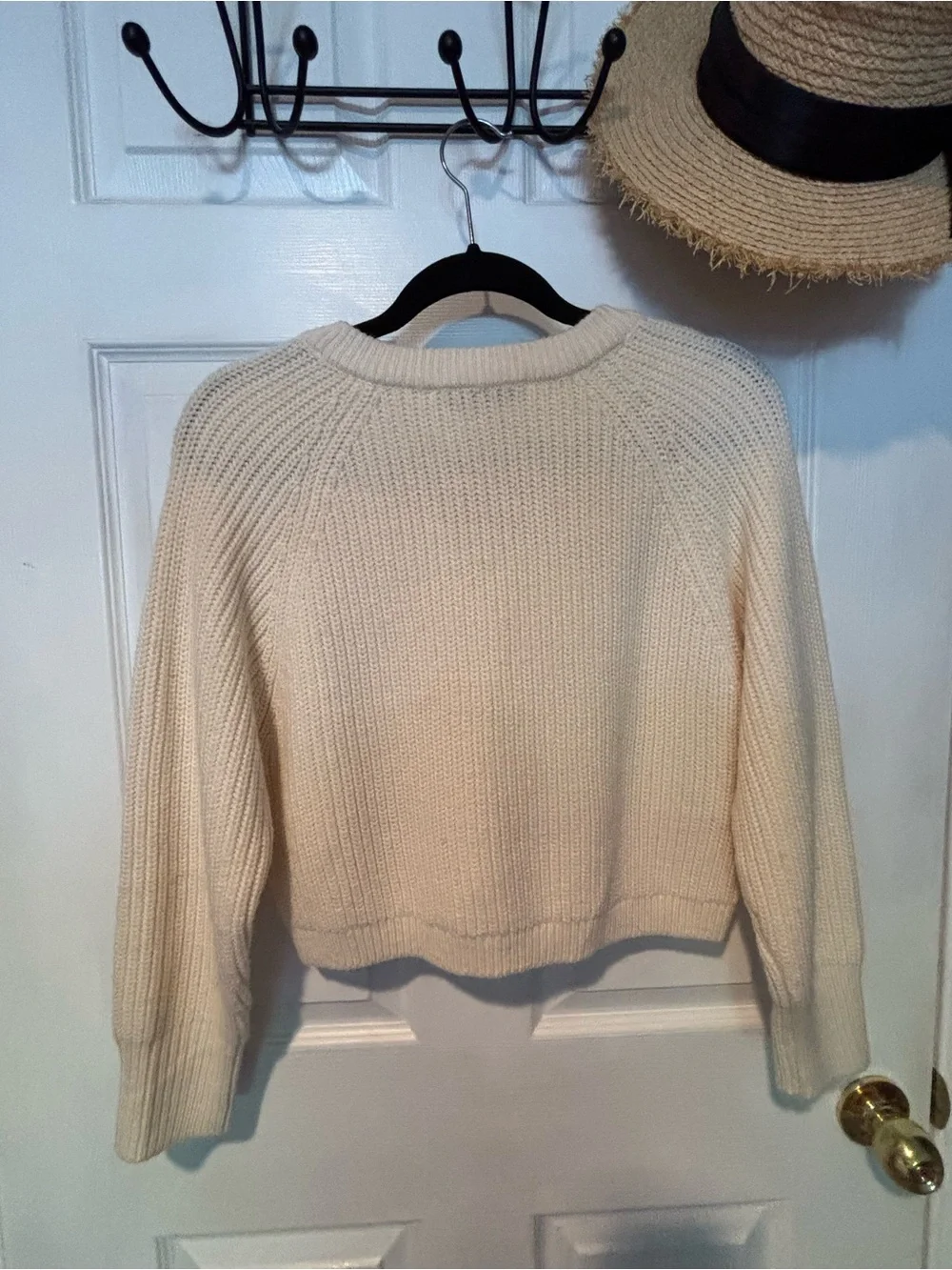 Zara Ivory V-Neck Cropped Ribbed Sweater - Picture 4 of 9